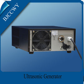 Düşük Frekans Dijital Ultrasonik Jeneratör 20 - 40 khz 1200W Ultrasonik Jeneratör